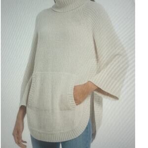 NWT Women's Ugg Cozy Winter Wool Cream Front Pouch Turtleneck Sweater Sz Medium